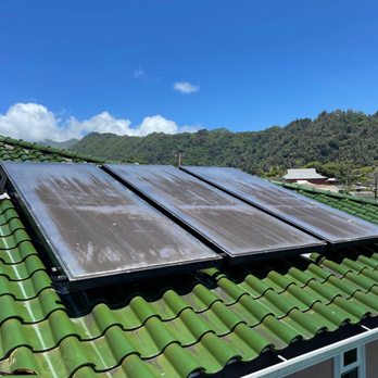 Aloha Solar Panel Cleaning - Before - Solar Panel Cleaning Near Me
