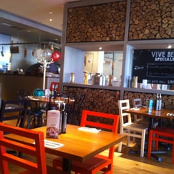 Zizzi - The dining area