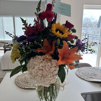 Hart's Floral - Florists Near Me - Mount Vernon, Washington