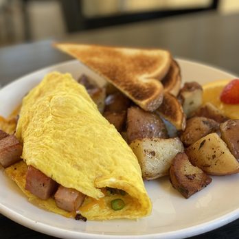 Sweet E's Cafe - Cafes Near Me - Honolulu, Hawaii