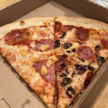 Fiori’s Pizza - Hawaiian & mushroom pepperoni - Pizza Near Me - San Diego, California Fiori’s Pizza - Hawaiian & mushroom pepperoni - Pizza Near Me - San Diego, California