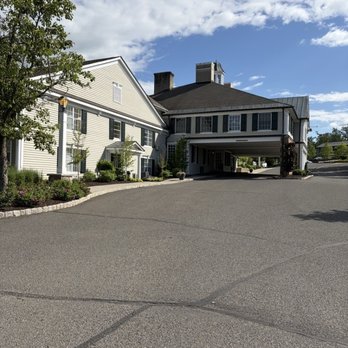 Olde Mill Inn - Hotels Near Me - Basking Ridge, New Jersey