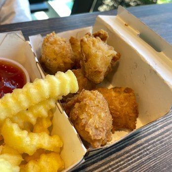 Shake Shack Oak Brook - Chicken Bites - Fast Food Near Me - Oak Brook, Illinois Shake Shack Oak Brook - Chicken Bites - Fast Food Near Me - Oak Brook, Illinois