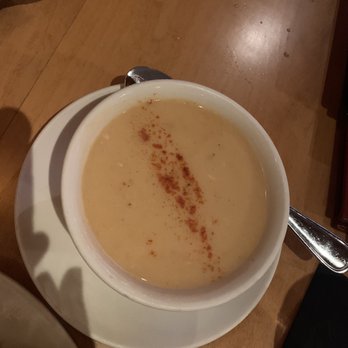 Galyn's - New England clam chowder - Seafood Near Me - Bar Harbor, Maine