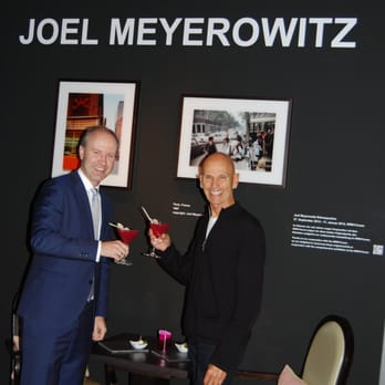 Bar fifty nine - Fotokunst par excellence - passend zur aktuellen Ausstellung im NRW-Forum, 2 Originalprints von Joel Meyerowitz... - Cocktail Bars Near Me - Dusseldorf, NW Bar fifty nine - Fotokunst par excellence - passend zur aktuellen Ausstellung im NRW-Forum, 2 Originalprints von Joel Meyerowitz... - Cocktail Bars Near Me - Dusseldorf, NW