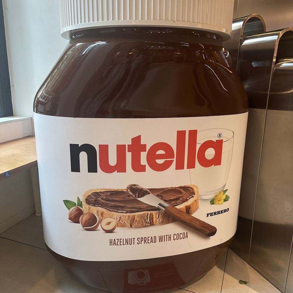 Nutella Cafe - giant nutella - Desserts Near Me - Chicago, Illinois Nutella Cafe - giant nutella - Desserts Near Me - Chicago, Illinois