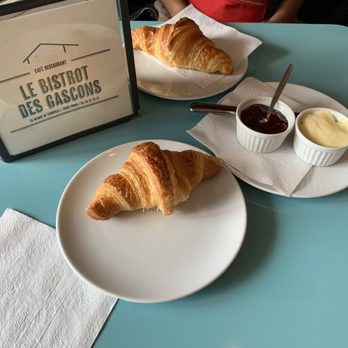 Le Bistrot des Gascons - Croissants - Bars Near Me - Paris, 75 Le Bistrot des Gascons - Croissants - Bars Near Me - Paris, 75