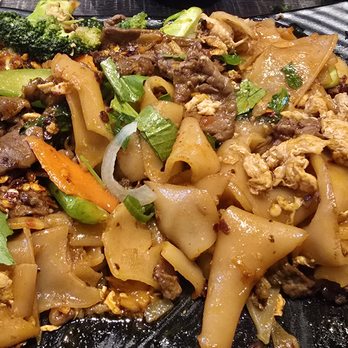 Pholuscious - Pad See Ew with beef - Vietnamese Near Me - Huntington Beach, California Pholuscious - Pad See Ew with beef - Vietnamese Near Me - Huntington Beach, California