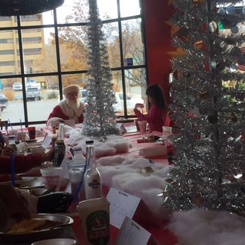 Fuddruckers - Burgers Near Me - Albuquerque, New Mexico