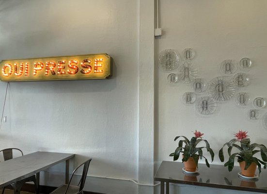 Oui Presse by null