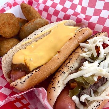 Willy's Wieners - The Godfather with spicy peppers, messy dog and jalapeño poppers - Hot Dogs Near Me - Kissimmee, Florida