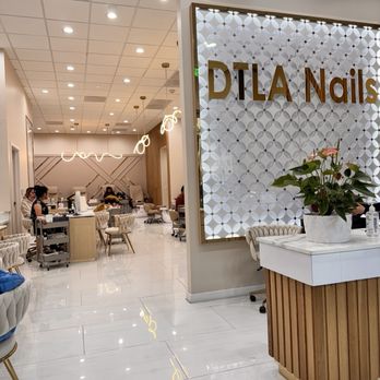 Dtla Nails - Front desk - Nail Salons Near Me - Los Angeles, California