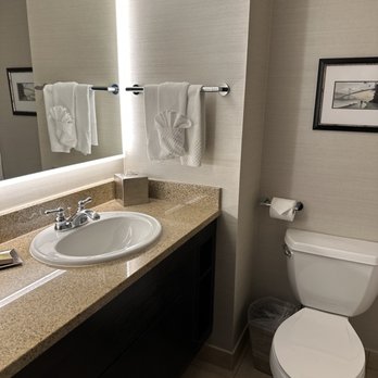 Hilton Vancouver Metrotown - Hotels Near Me - Burnaby, British Columbia Hilton Vancouver Metrotown - Hotels Near Me - Burnaby, British Columbia