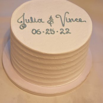 Cakes by Darcy - A gorgeous round cake with white icing & light blue piping - Bakeries Near Me - Roswell, Georgia Cakes by Darcy - A gorgeous round cake with white icing & light blue piping - Bakeries Near Me - Roswell, Georgia