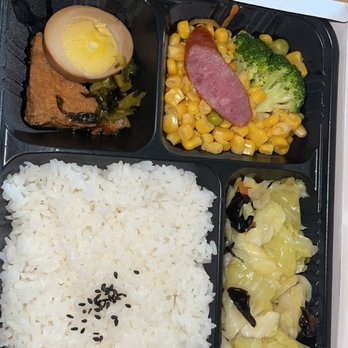 Momo's Cafe - Asian Fusion Near Me - Washington, DC, District of Columbia