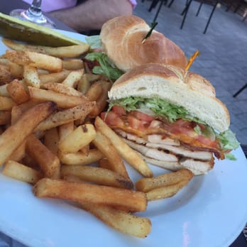 The Brown Stone - Chicken sandwich - Sports Bars Near Me - Metuchen, New Jersey