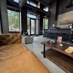 Scissors & Scotch - Waiting area