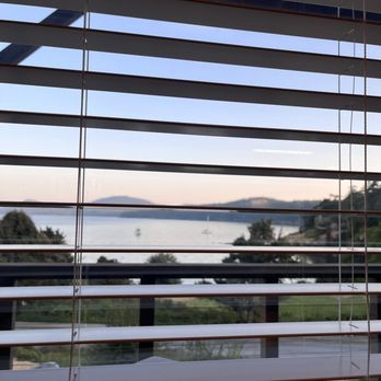 Rosie's At the Outlook Inn - Hotels Near Me - Eastsound, Washington Rosie's At the Outlook Inn - Hotels Near Me - Eastsound, Washington