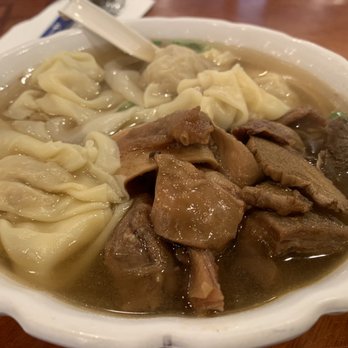 Sun Wah Bar-B-Que - Wonton noodle soup with beef stew - Barbeque Near Me - Chicago, Illinois Sun Wah Bar-B-Que - Wonton noodle soup with beef stew - Barbeque Near Me - Chicago, Illinois
