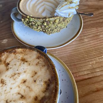 Bistrology - Pistachio latte and crème brûlée latte - Breakfast & Brunch Near Me - Miramar Beach, Florida Bistrology - Pistachio latte and crème brûlée latte - Breakfast & Brunch Near Me - Miramar Beach, Florida