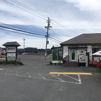 Granola's Coffee House - Coffee & Tea Near Me - Half Moon Bay, California