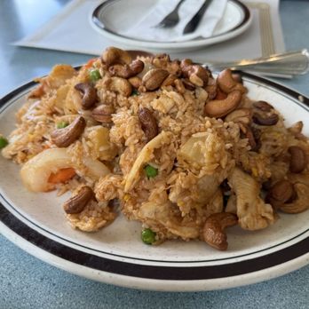 Thai Noodles Cafe - 27. Pineapple Fried Rice - Thai Near Me - Libertyville, Illinois