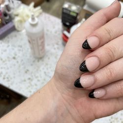Nini Nails and Spa