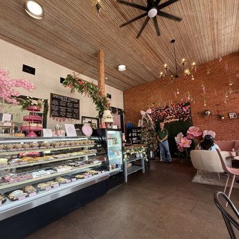 Ana's Confections - Bakeries Near Me - Rosenbeg, Texas