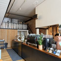 Timbertrain Coffee Roasters - Gastown - Inside