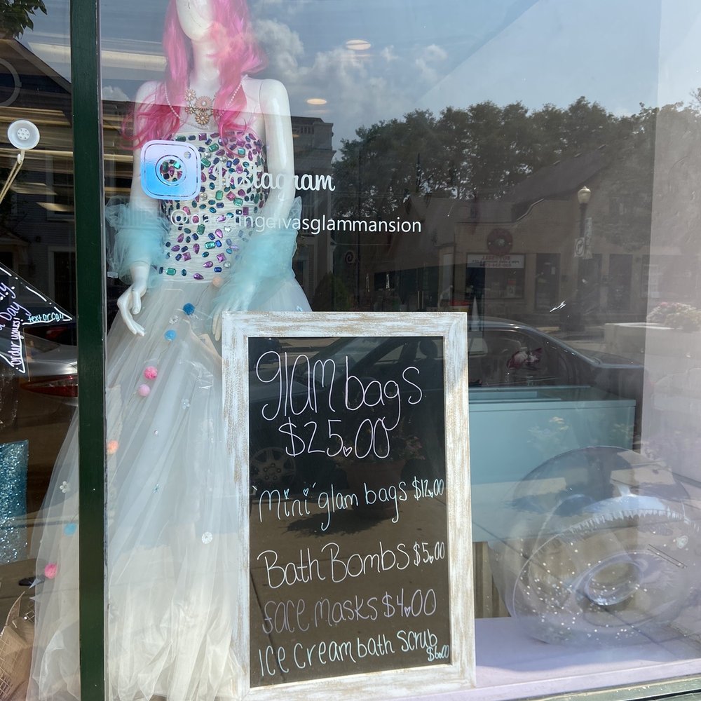 Dazzling Divas - IG info: @dazzlingdivasglammansion - Party & Event Planning Near Me - Downers Grove, Illinois Dazzling Divas - IG info: @dazzlingdivasglammansion - Party & Event Planning Near Me - Downers Grove, Illinois