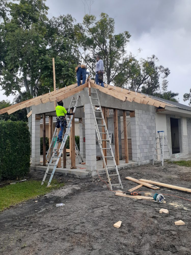 Slide of Leo Construction Roofing