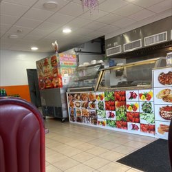 Halal Gyro King - Inside