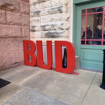 Budweiser Brewery Experience - Beer Tours Near Me - Saint Louis, Missouri