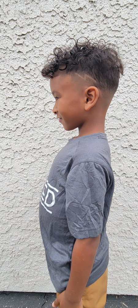 Visionaires Studio Logo