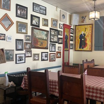 Rincon Criollo - Inside - Cuban Near Me - Huntington Station, New York Rincon Criollo - Inside - Cuban Near Me - Huntington Station, New York