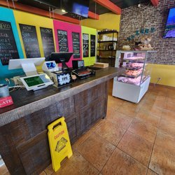 Cali Bakery & Restaurant