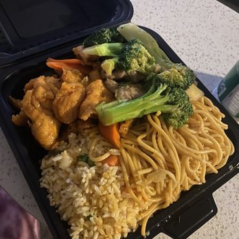 Ho Mei - Lo mein, fried rice, Teriyaki Chicken, and broccoli with beef - Chinese Near Me - Wheat Ridge, Colorado