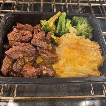 Front Porch Pantry - BBQ beef tips with potatoes gratin and broccoli - Food Delivery Services Near Me - Dallas, Texas Front Porch Pantry - BBQ beef tips with potatoes gratin and broccoli - Food Delivery Services Near Me - Dallas, Texas