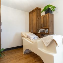 Evoke Healing Space - Colon hydrotherapy