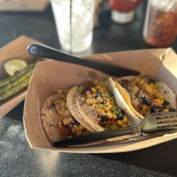 Avenue Pub - Orange Beach - Grouper tacos.