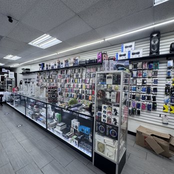 The Cellphone Store - Mobile Phone Repair Near Me - Pine Hills, Florida The Cellphone Store - Mobile Phone Repair Near Me - Pine Hills, Florida