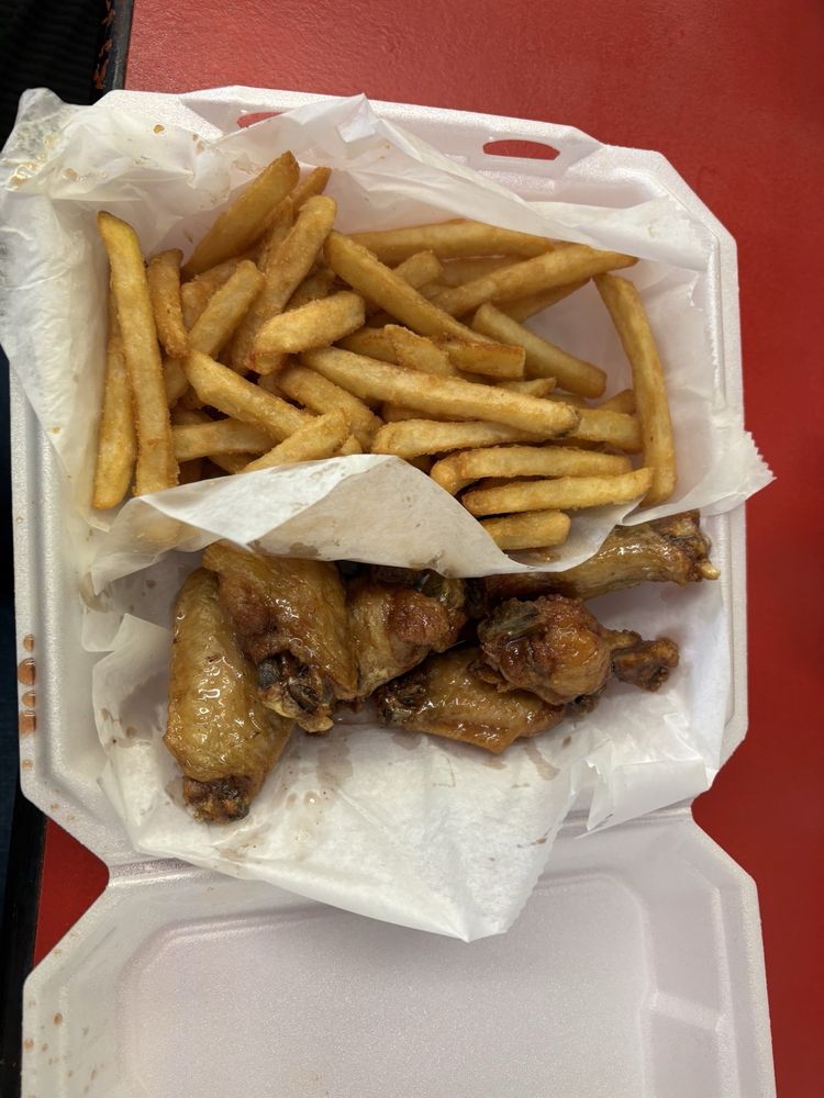 Food from Auntie Pearls Honey Pot