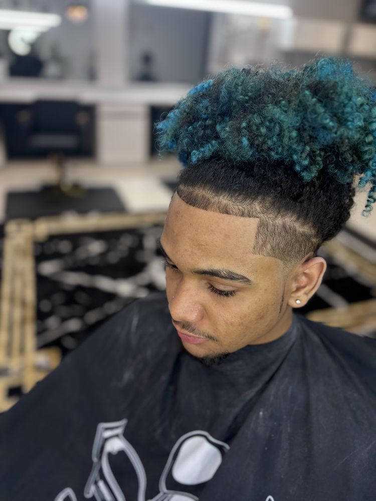 Cutz N Stylez Barber Salon Logo