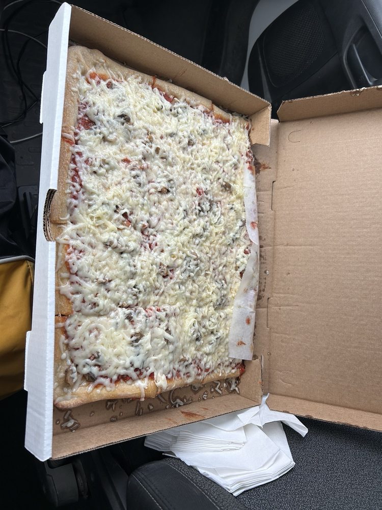 Dicarlos Pizza - Highlands