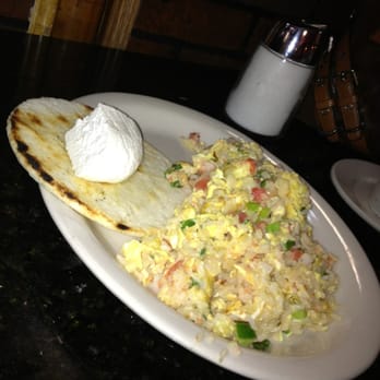Macita's Restaurant - Huevos revueltos con arroz y arepa con queso. Great breakfast idea!!! - Bakeries Near Me - Miami, Florida