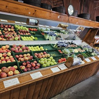 Rogers Orchards - Home Farm - Fruits & Veggies Near Me - Southington, Connecticut Rogers Orchards - Home Farm - Fruits & Veggies Near Me - Southington, Connecticut