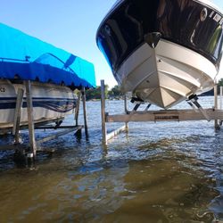 B & R Boatlift & Docks