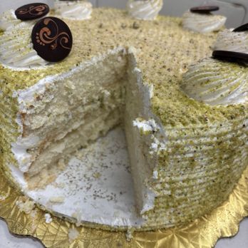 Baklovah Bakery - Pistachio cake delicious - Desserts Near Me - San Antonio, Texas Baklovah Bakery - Pistachio cake delicious - Desserts Near Me - San Antonio, Texas