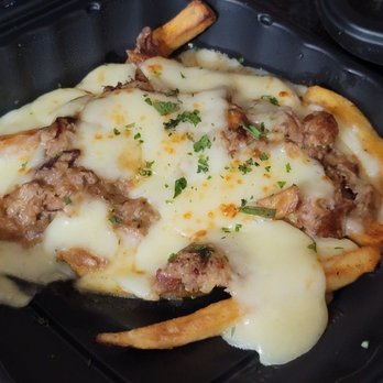 Maize + Mash - Poutine - Southern Near Me - Glen Ellyn, Illinois