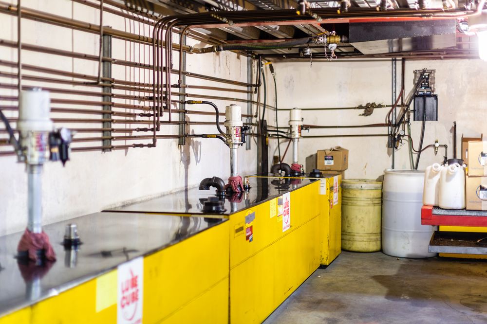 KWIK KAR OIL & LUBE OF BENBROOK Updated September 2024 14 Photos